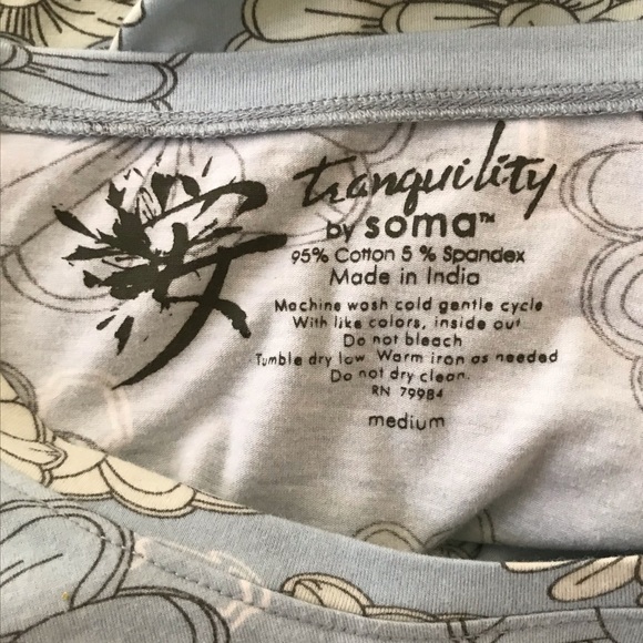 Tranquility by Soma Medium Beautiful Flower Top - Picture 7 of 7